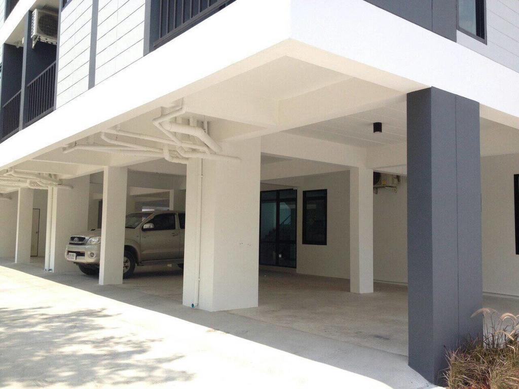 Promsook Apartment Чонбури Екстериор снимка