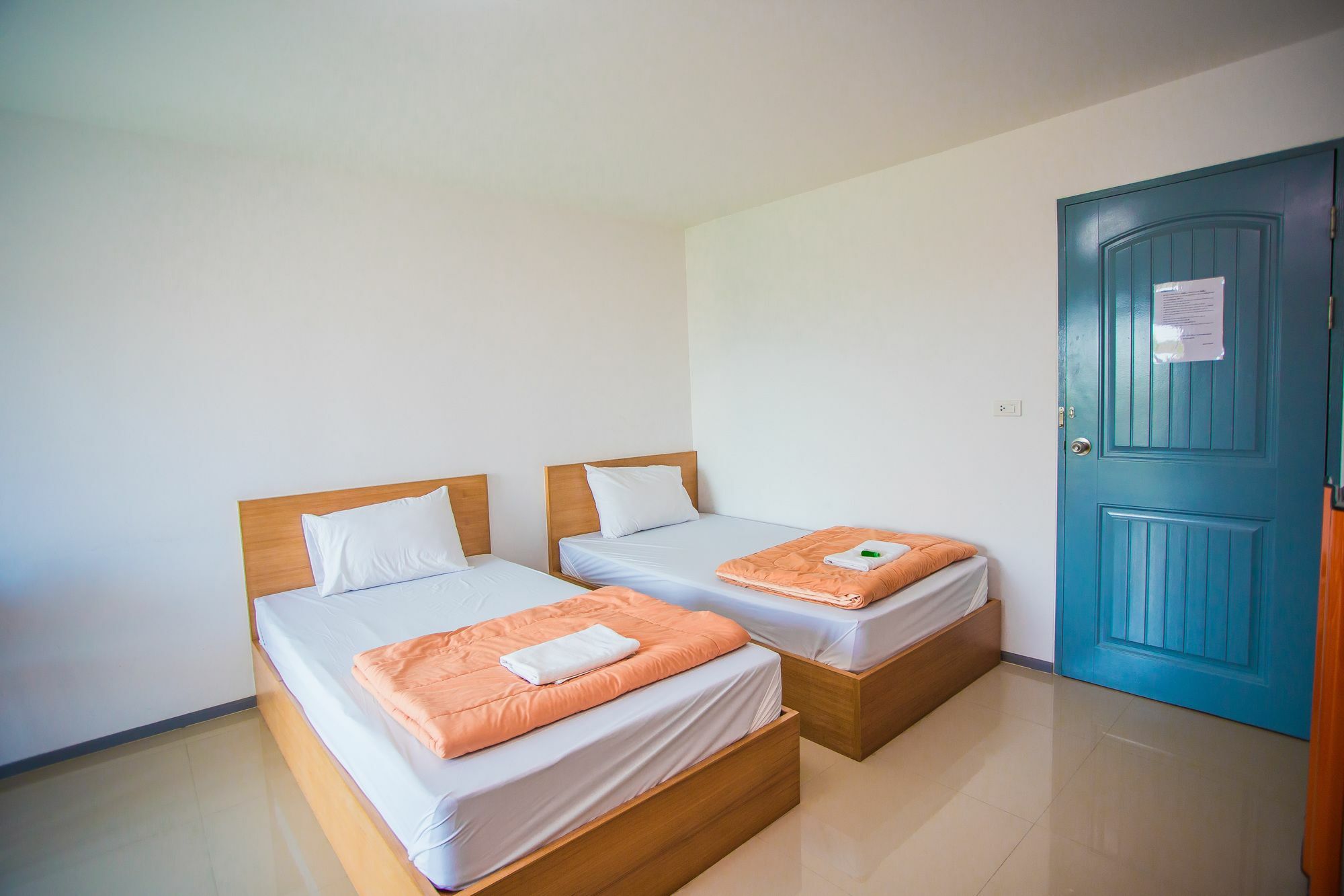 Promsook Apartment Чонбури Екстериор снимка