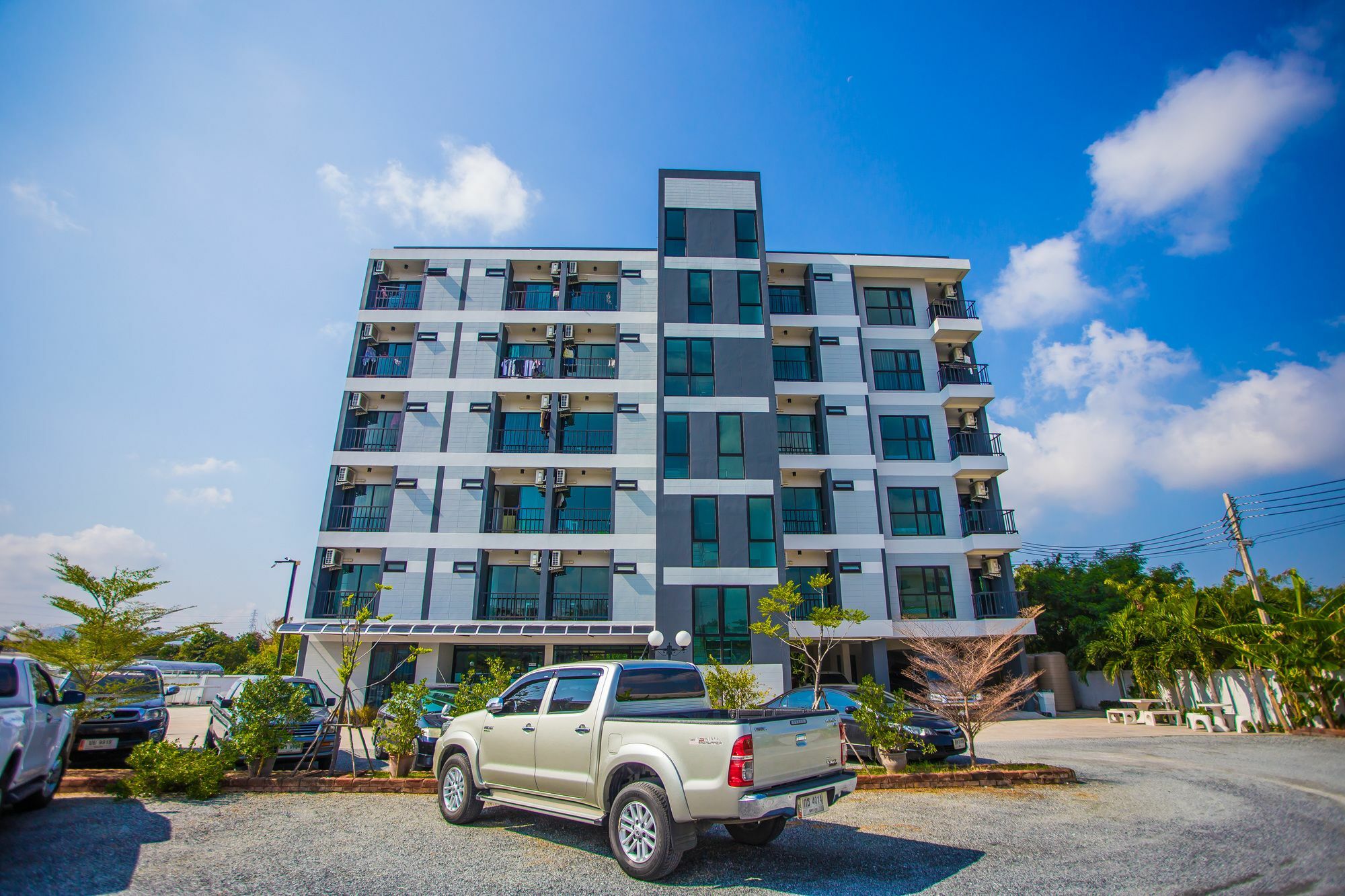 Promsook Apartment Чонбури Екстериор снимка